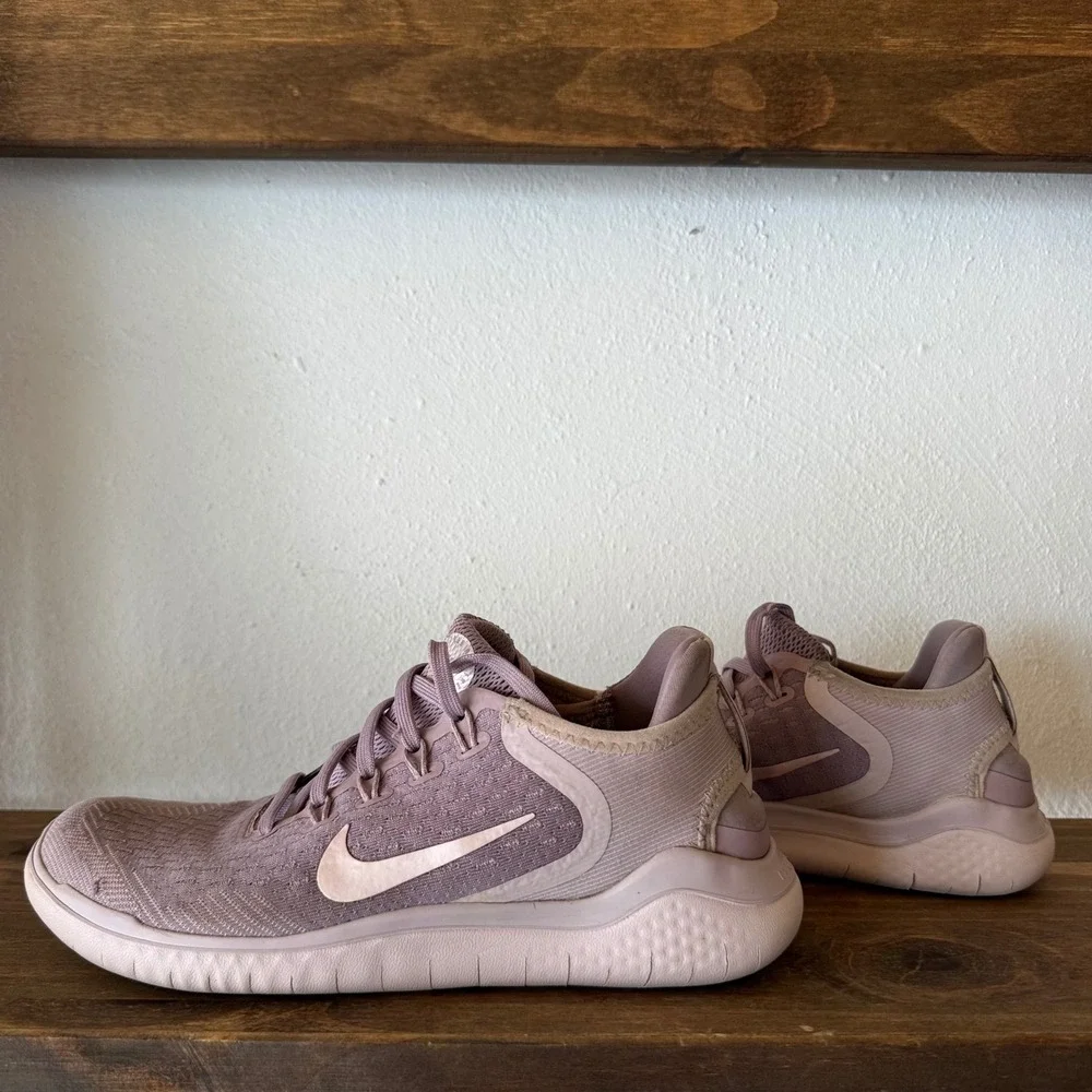 Nike Sneakers Womens 7 Free RN 2018 Running Shoes 942837-600 Elemental Rose